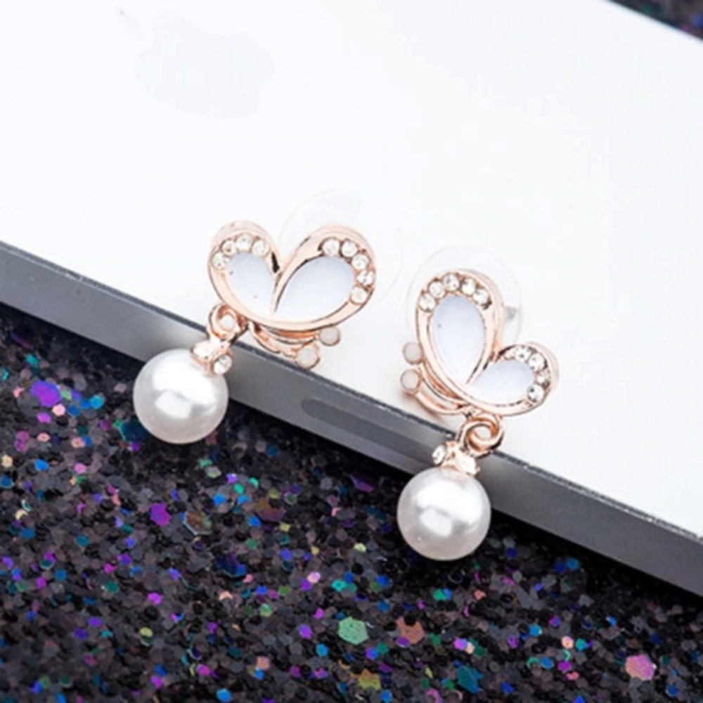 NEW๐๐๐ฆBEAUTIFUL๐GOLDEN WHITE BUTTERFLIES๐ฆ๐๐ - Picture 1 of 8